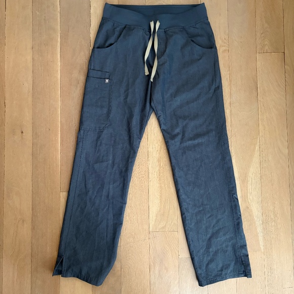 FIGS Kade Cargo Pants - Picture 1 of 1